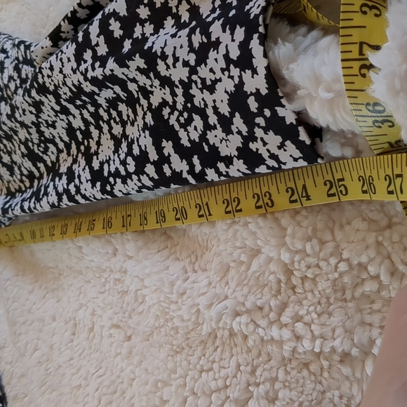 Talbots ankle pants black with white floral pattern - Picture 8 of 8